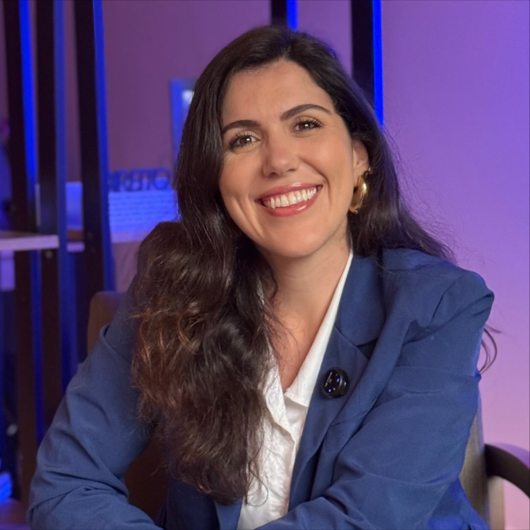 Dra. Anna Carolina Oliveira Pessoa