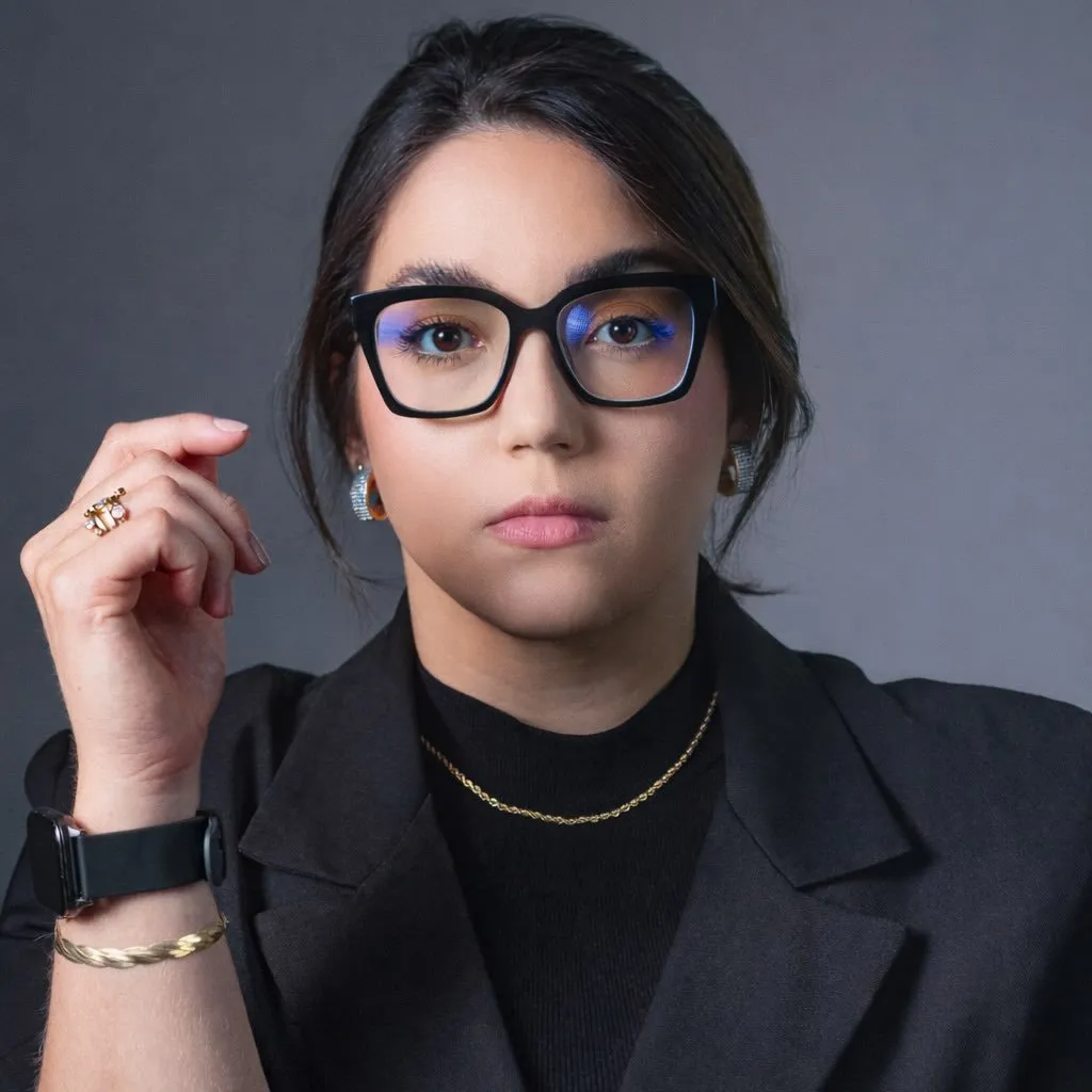 Dra. Débora Almeida
