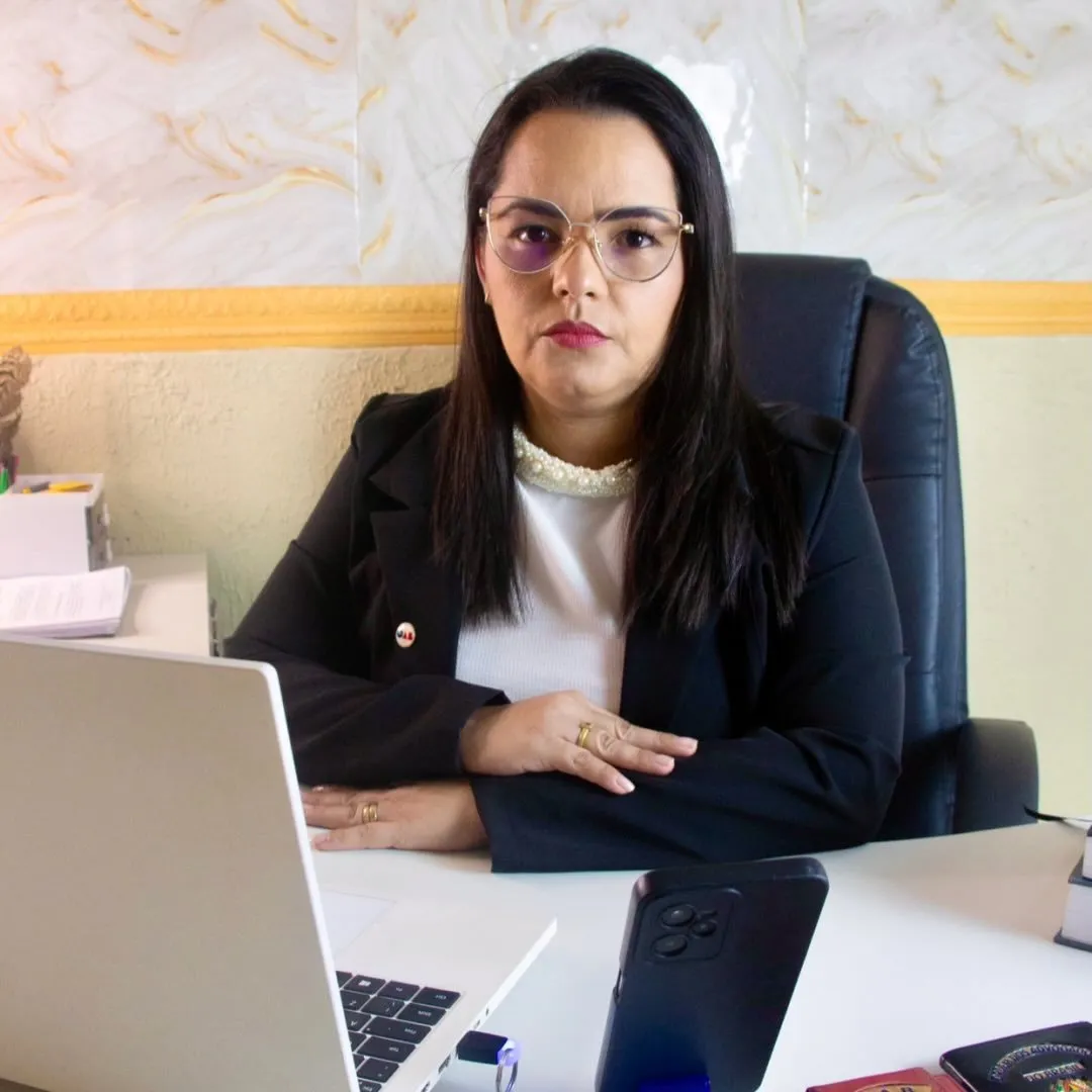 Dra. Heverline Moraes